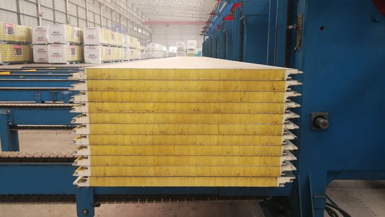 Insulated Glasswool Wall Puf Panel For Warehouse And Workshop Roofing