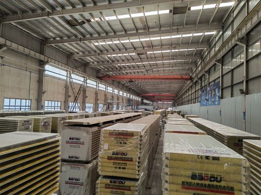 ODM Ceiling Glasswool Sandwich Panel Insulating 50mm-200mm