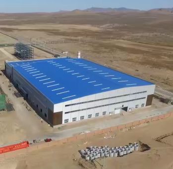 H-balk Metalen industriële structuur Opslag van zware lasten Werkplaats Diagonale verstevigingsonderdelen Aangepaste dakrandhoogte Opbouwdocumentatie op locatie